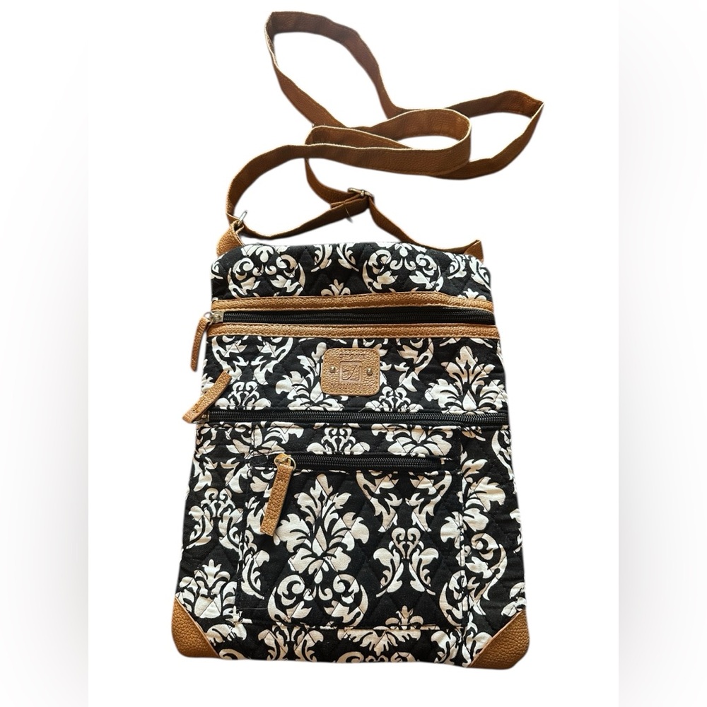 Stone Mountain Black and White Print Crossbody Purse